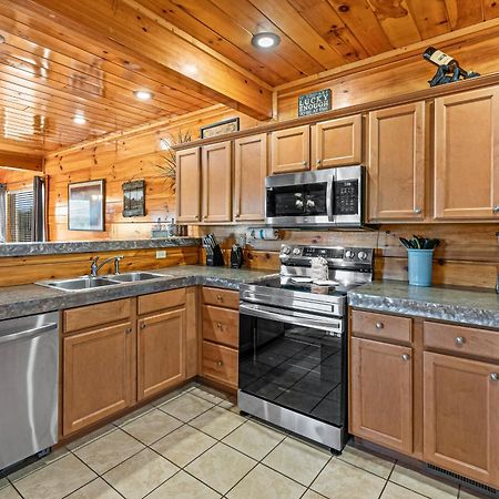 Knotty By Nature Sevierville Bagian luar foto