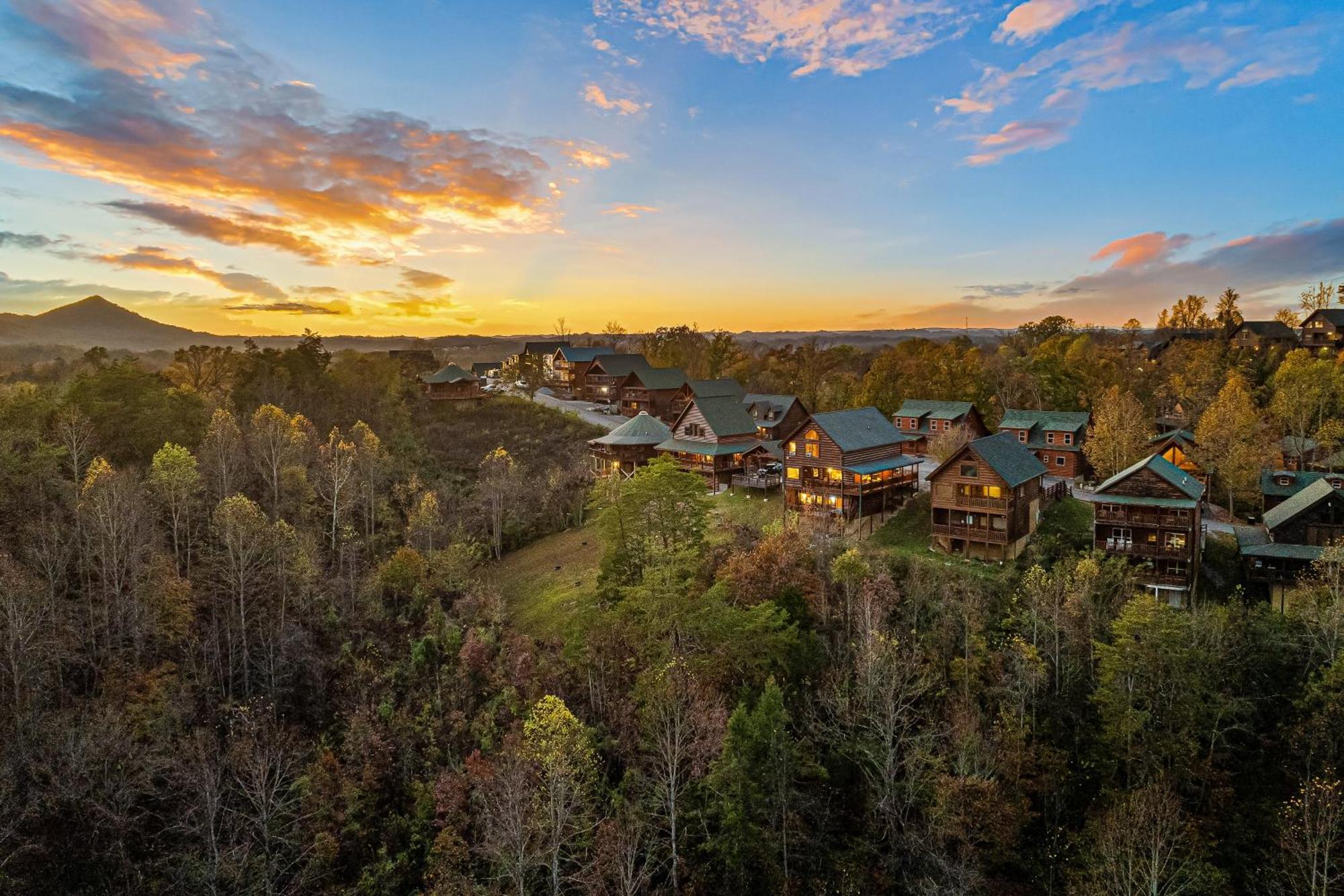 Knotty By Nature Sevierville Bagian luar foto