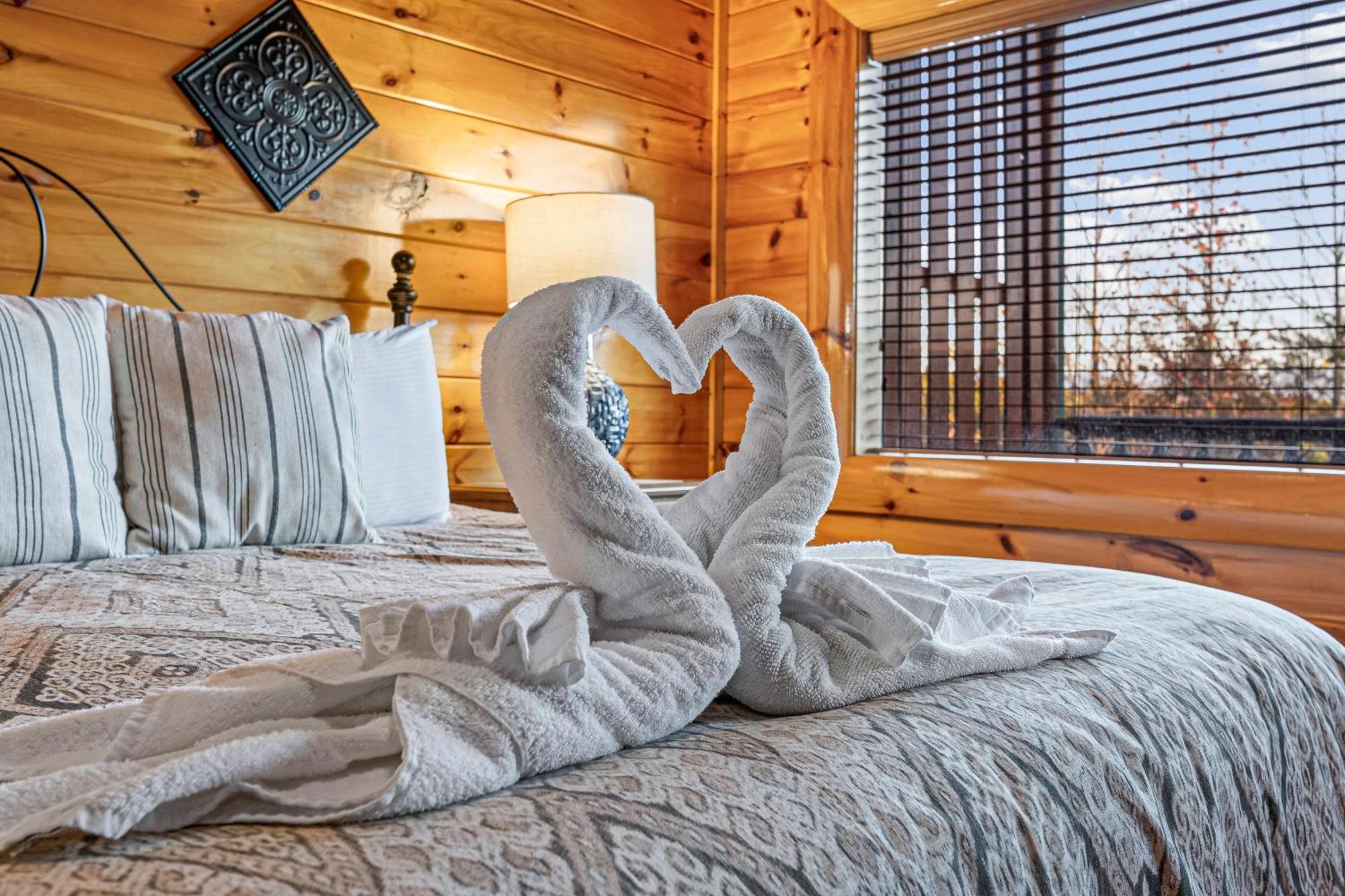 Knotty By Nature Sevierville Bagian luar foto